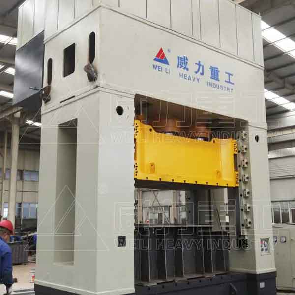 2000噸框架式液壓機_2000t伺服熱壓模壓成型機