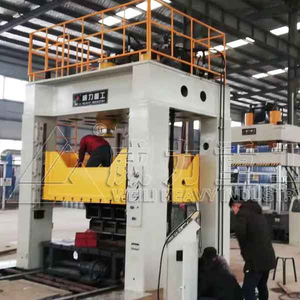 滕州1500噸框架拉伸液壓機_1500T模鍛壓力機