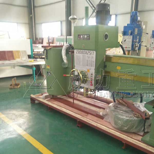 Z3080x25搖臂鉆床加工生產(chǎn)中